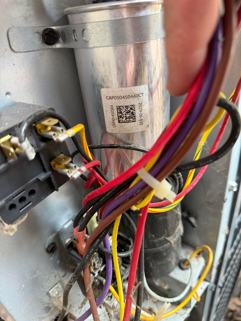 replace the run capacitor on a goodman hvac unit